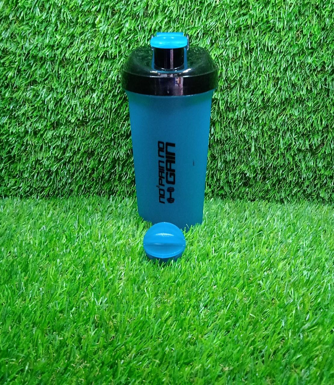 4879 700ml Protein Shaker Bottle with Powder Storage 3-Compartment Gym Shake Blender 