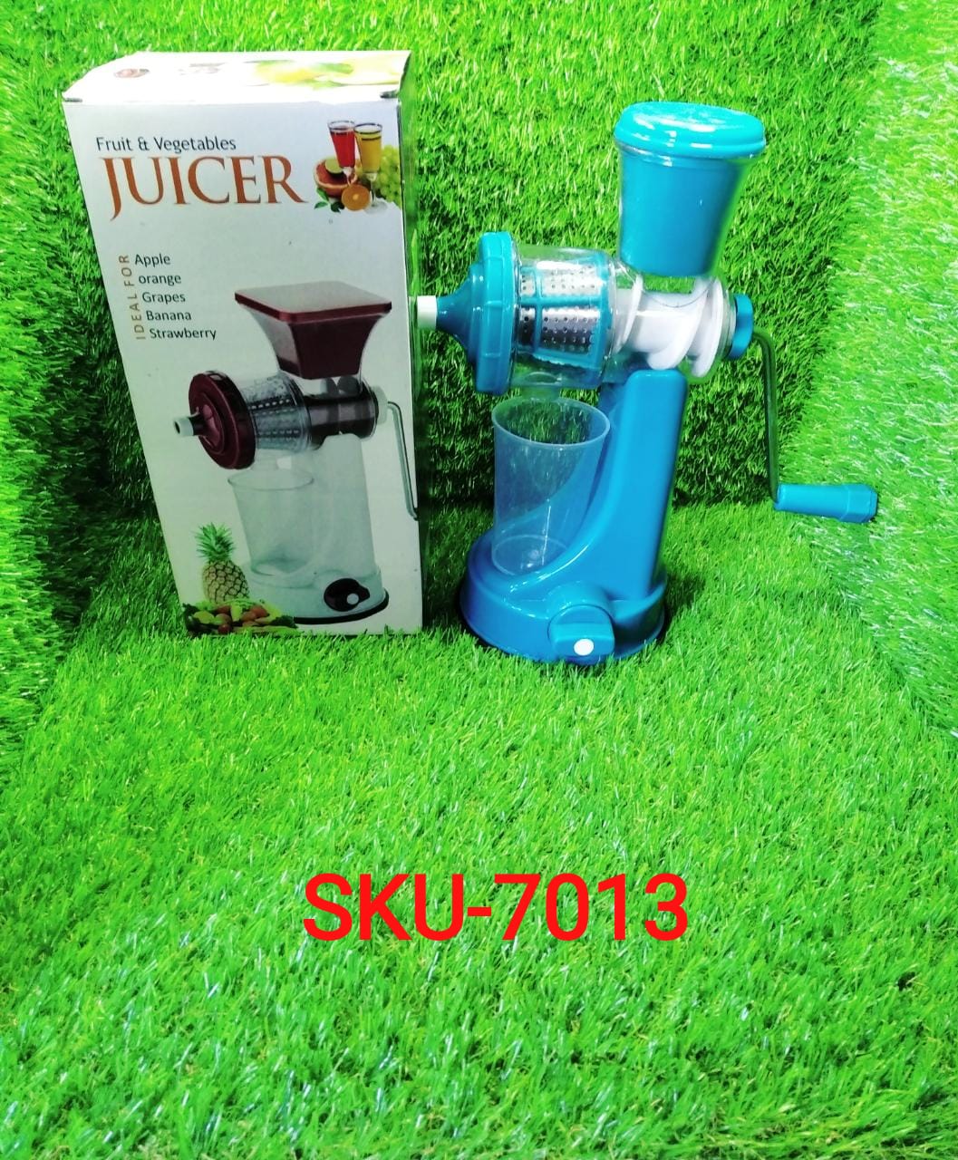 7013 Manual Fruit Vegetable Juicer with Strainer (Multicolour) 